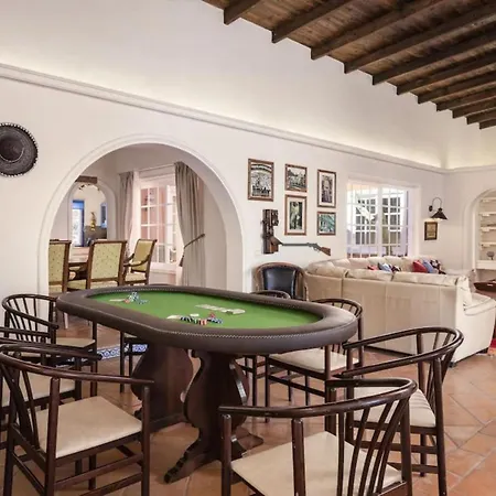 Βίλα Karat Hacienda Miranda *