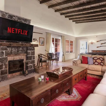 Karat Hacienda Miranda Βίλα