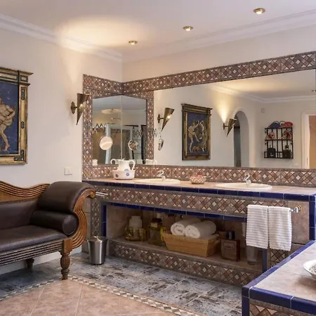 Karat Hacienda Miranda Βίλα