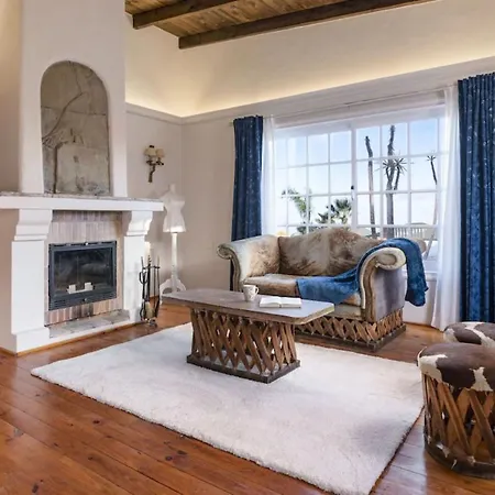 Karat Hacienda Miranda Βίλα *